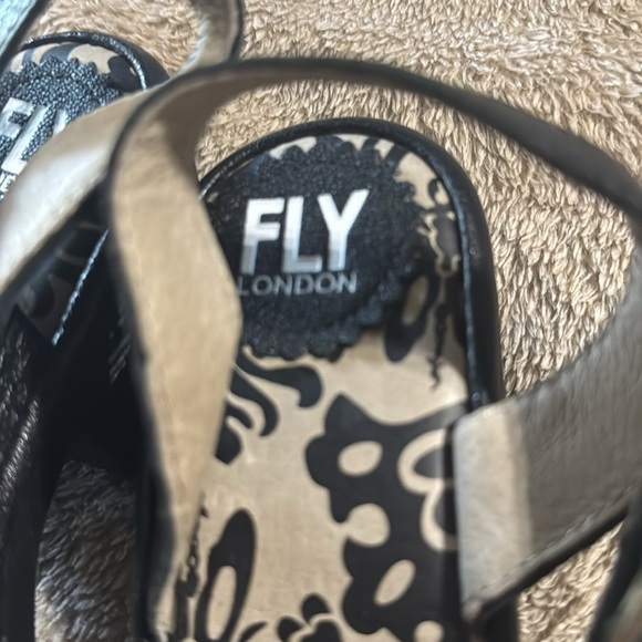 Fly London NWOB Black Open Toe Heel Sandals - Picture 6 of 11